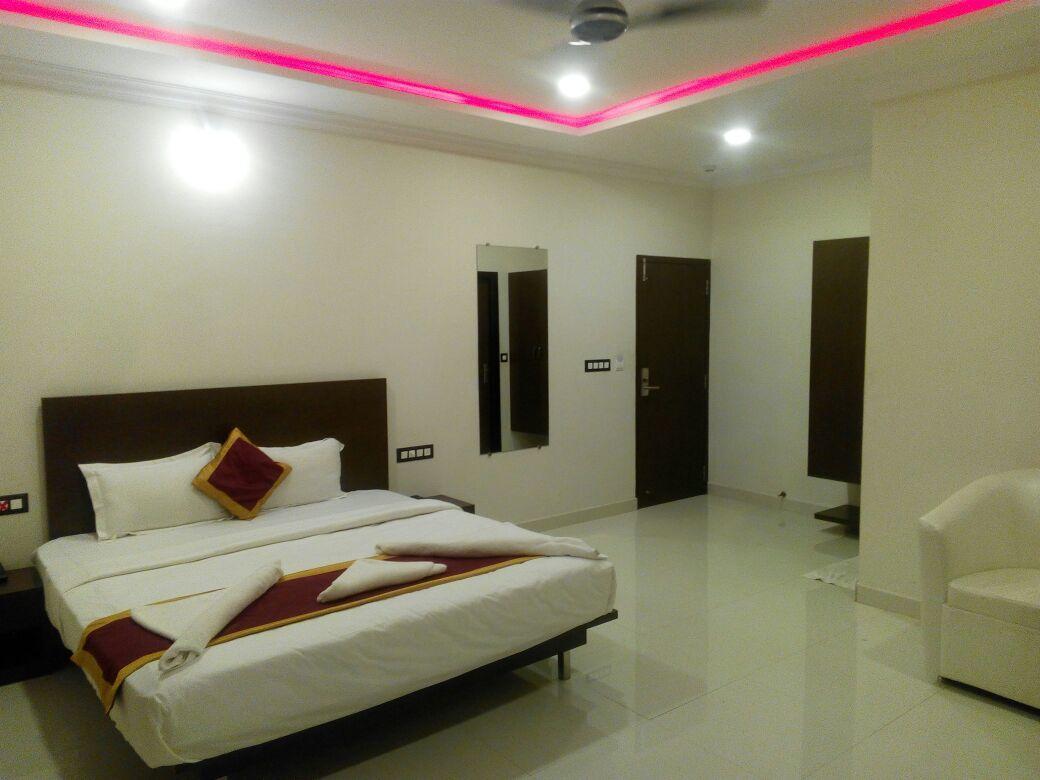 Hotel Grand Kubera Chikmagalūr Buitenkant foto