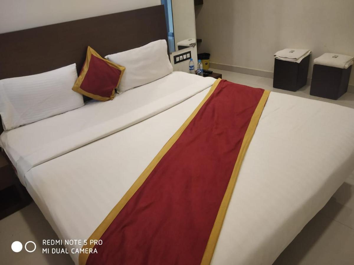 Hotel Grand Kubera Chikmagalūr Buitenkant foto