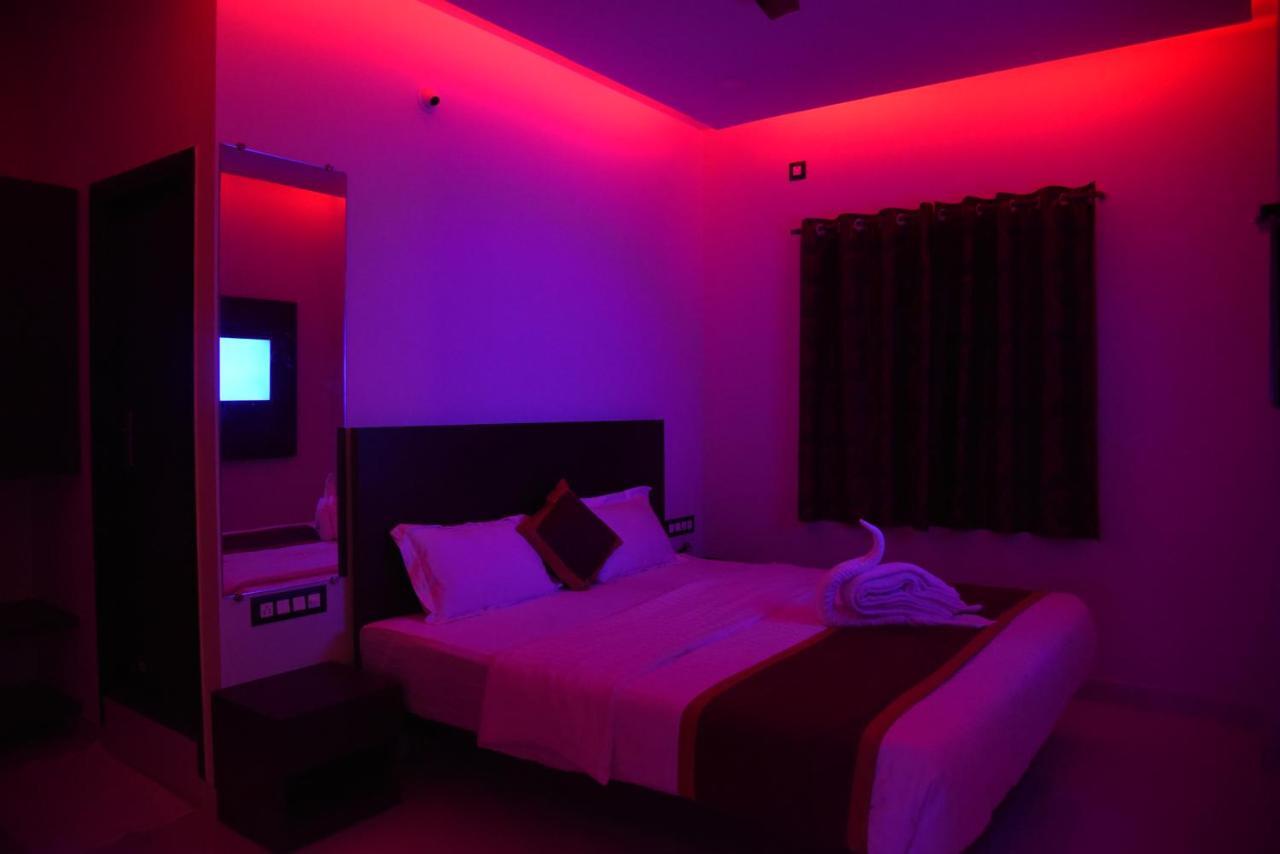 Hotel Grand Kubera Chikmagalūr Buitenkant foto