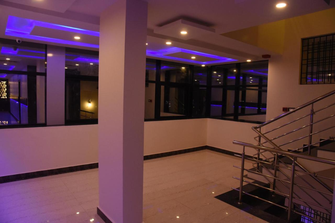 Hotel Grand Kubera Chikmagalūr Buitenkant foto