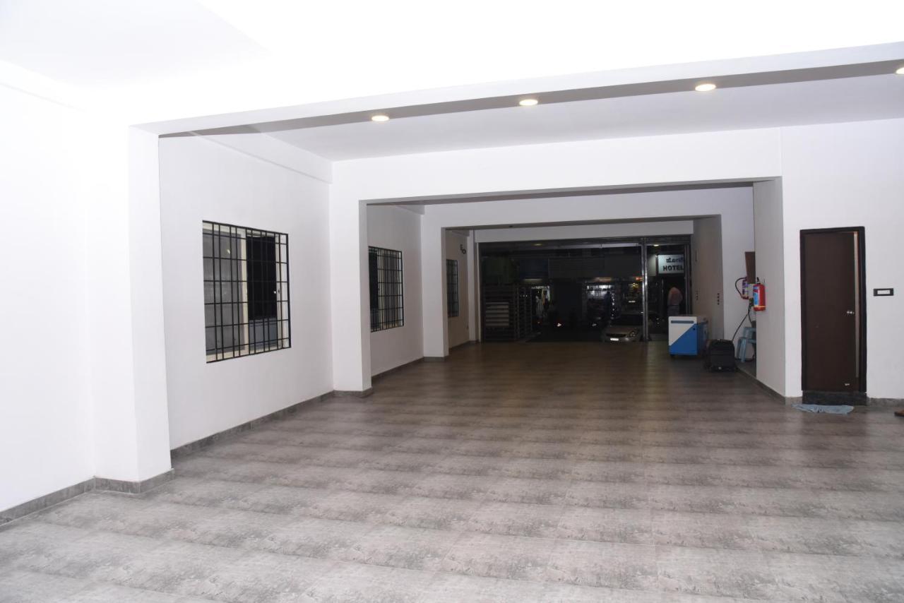 Hotel Grand Kubera Chikmagalūr Buitenkant foto