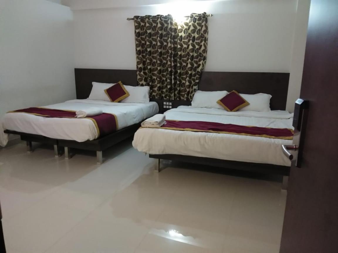 Hotel Grand Kubera Chikmagalūr Buitenkant foto